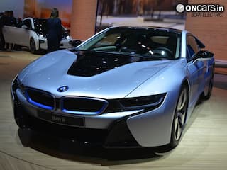 2013 Frankfurt Motor Show: BMW i8 debuts