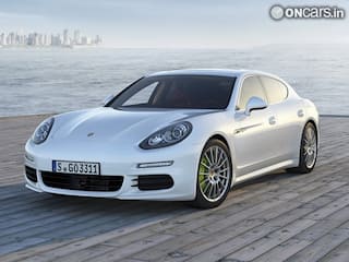 2013 Porsche Panamera facelift revealed