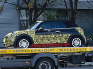 Scoop: Next generation Mini Convertible caught while transporting