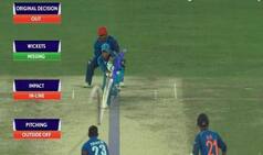 Dhoni Finds Himself Unlucky', Falls Prey to Umpire's Wrong Decision