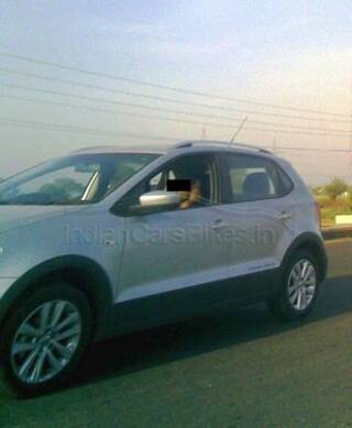 Volkswagen Cross Polo spied on test in India
