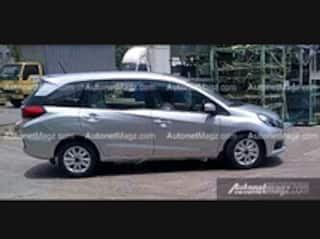 Scoop: Honda Mobilio makes an appearance on Indonesian roads
