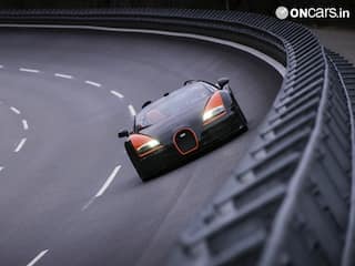 Bugatti Veyron Grand Sport Vitesse sets world record for fastest convertible