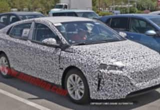 Hyundai working on Toyota Prius rival: spied testing