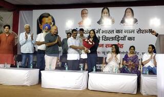 Delhi CM Arvind Kejriwal Felicitates Asian Games Medallists With Prize Money