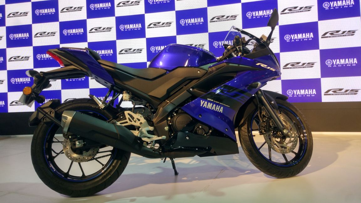Auto Expo 2018: Yamaha R15 V3.0 Launched in India at INR 1.25 Lakh ...