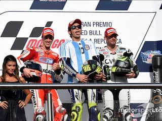 Moto GP Argentina 2015: Valentino Rossi takes his second victory of the season after a dramatic clash with Marc Marquez