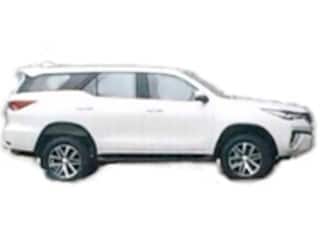 Toyota Fortuner 2016 picture leaked ahead of 2016 Auto Expo debut