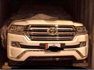 2016 Toyota Land Cruiser Spotted Again: Pictures of top-end VX.S variant revealed