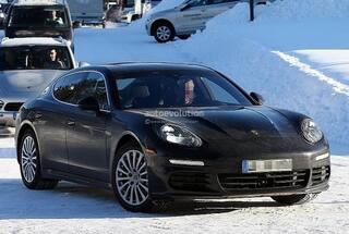 Porsche Panamera facelift spied without camouflage