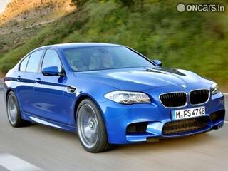 2012 BMW M5 reveals itself