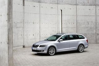 Skoda introduces 2013 Octavia Combi 4X4