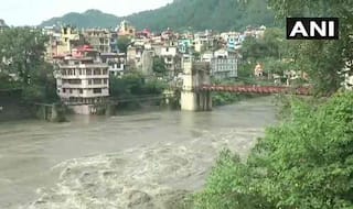 हिमाचल में भारी बारिश में IIT के 35 छात्र लापता, कई हाईवे प्रभावित