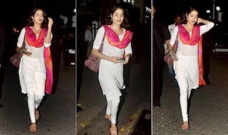 In Pics: Janhvi's Pink Bandhani Dupatta Will Make You Revamp Your Closet Right Away
