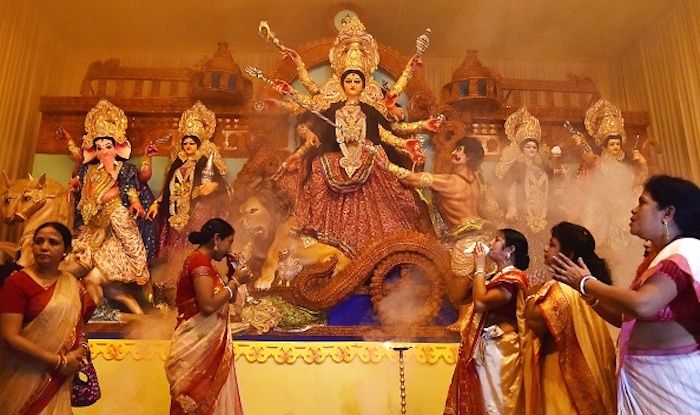 Durga Pooja 2019: दुर्गा पूजा तिथियां, महत्‍व, पूजन, संधि पूजा... - Durga  pooja dates importance saptami mahaashtami navami sandhi pujan all facts  about mahishasur mardani poojan - Latest News & Updates in