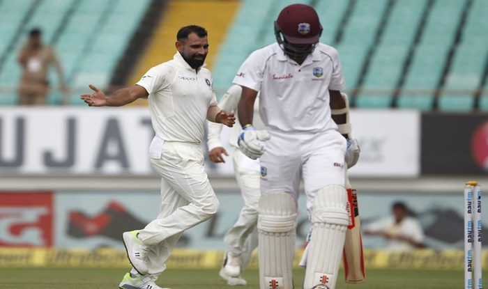 Shami knocking off the stumps of Brathwaite