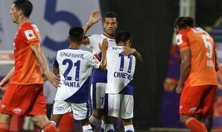 ISL 2018: Sunil Chhetri's Prolific Brace Inspires Bengaluru to 3-0 Thumping Victory Over Pune City