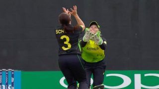 ICC Women's World T20 2018: Alyssa Healy And Megan Schutt of Australia Involved in a Nasty Collision During World T20 Match Against India | WATCH VIDEO