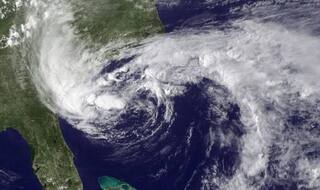 Cyclone Gaja to Hit Tamil Nadu Today, Schools, Colleges Closed Ahead of Cyclonic Storm