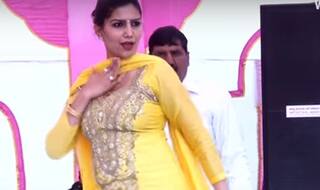 Video: ठुमके लगाते हुए सपना चौधरी ने चलाई 'बंदूक', दिल लोगों का छलनी हो गया