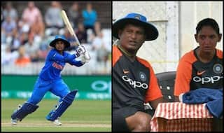 Manjrekar SLAMS Harmanpreet For Backing Powar