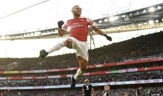 Arsenal Kicks-Off 2019 in Style, Hammers Derby Rivals Fulham 4-1 | WATCH