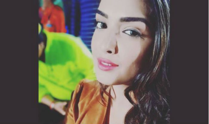 Bhojpuri Hot Actress Amrapali Dubey Looks Hot in Brown Jacket as She Poses For a Selfie, See Pic Bhojpuri Hot Actress Amrapali Dubey Looks Hot in Brown Jacket as She Poses For a Selfie, See Pic