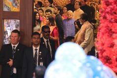 Isha Ambani-Anand Piramal Wedding: Hillary Clinton, Pranab Mukherjee And Bollywood Celebs Arrive