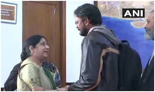 पाकिस्तान से वापस लौटे हामिद अंसारी ने की सुषमा स्वराज से मुलाकात, मां बोली-'मेरी मैडम महान'