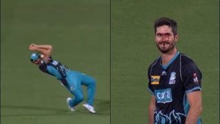BBL 2018-19: Melbourne Renegades' Ben Cutting Injures Himself While Attempting a Catch of Marcus Harris | WATCH