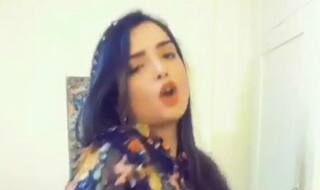 Amrapali Dubey Grooves to 'Ankhiyon Se Goli Mare' And Its The Best Thing on Internet Today