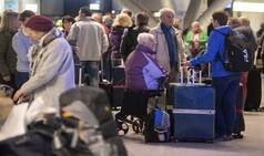Security Workers at German Airports Conduct Strike; Over 1 Lakh Passengers Affected