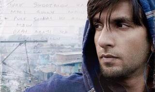 VIDEO: 'गली बॉय' के प्रमोशन के दौरान रणवीर ने एक्‍साइटमेंट में मारी ऐसी छलांग,फैंस बोले- 'बच्चों जैसी ...