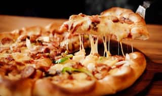 IRCTC Makes Curbing Your Hunger Pangs Easy With Automatic Pizza Vending Machines