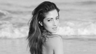 Ragini MMS Returns Fame Riya Sen Looks Bold And Sexy in Printed Bikini as She Poses Sensuously on The Beach