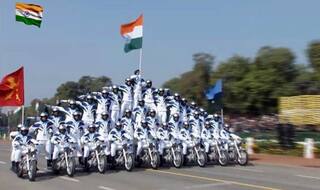 Republic Day Parade 2019: महिलाओं के शौर्य से मंत्रमुग्ध हुए दर्शक, देखें हैरान करने वाला VIDEO