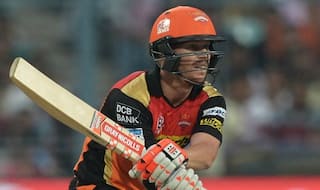 ये क्‍या, अचानक दाएं हाथ से बैटिंग करने लगे डेविड वार्नर और क्रिस गेल को धो डाला