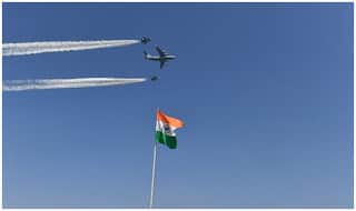 Republic day 2019: फ्लाई पास्ट देख रोमांचित हुए लोग, देखें VIDEO