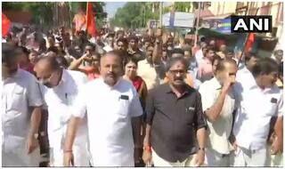 सबरीमाला मंदिर में महिलाओं के प्रवेश के विरोध में केरल में प्रदर्शन, सुप्रीम कोर्ट का जल्द सुनवाई से इंकार