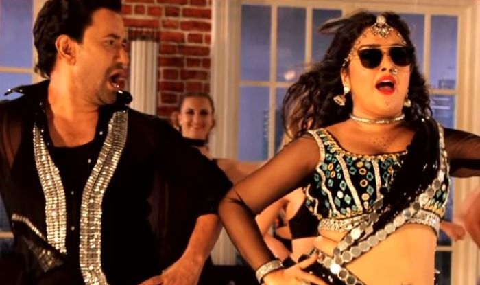 Bhojpuri Hot Rumoured Couple Amrapali Dubey And Dinesh Lal Yadav Aka Nirahua’s Song Choye Choye Clocks Over 1 Million Views, Watch Bhojpuri Hot Rumoured Couple Amrapali Dubey And Dinesh Lal Yadav Aka Nirahua’s Song Choye Choye Clocks Over 1 Million Views, Watch