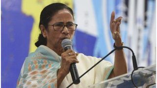 ममता बनर्जी का चैलेंज, कहा- पीएम मोदी मेरे साथ मंत्र पढ़ें, देखते हैं किसे ज्यादा आती है संस्कृत ममता बनर्जी का चैलेंज, कहा- पीएम मोदी मेरे साथ मंत्र पढ़ें, देखते हैं किसे ज्यादा आती है संस्कृत