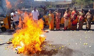 Sabarimala: 1369 Arrested, 717 Taken Into Preventive Detention in Connection With Hartal-related Violence