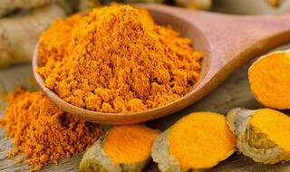 तो इस वजह से शादी से पहले दूल्हा-दुल्हन को लगाई जाती है हल्दी,देखें वीडियो