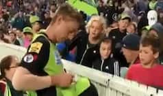 BBL: Take a Bow! Sams' Heart-Warming Gesture After Kid Gets Hit by Bailey's Six | WATCH