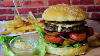 Study Finds Eating Junk Food Can Raise Risk of Bipolar Disorder And Depression Study Finds Eating Junk Food Can Raise Risk of Bipolar Disorder And Depression