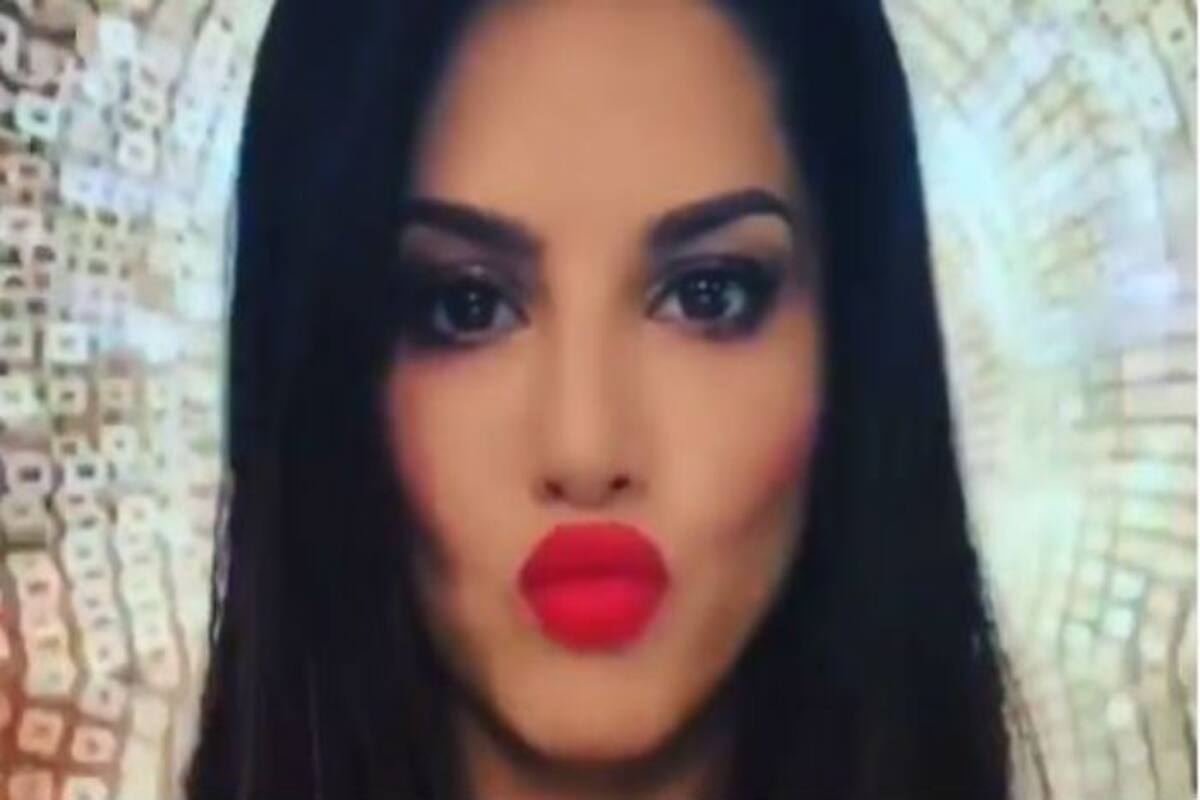 Sunny Leone Red Lipstick Long Video - Sunny Leone Looks Super Hot in Short Nude Dress And Red Lips as ...