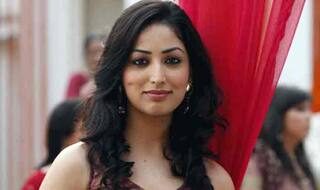 रैंप वॉक के दौरान गिरते-गिरते बचीं बॉलीवुड की ये अभिनेत्री,फिर खूबसूरती से खुद को संभाला