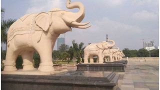 सुप्रीम कोर्ट ने दिया आदेश तो मायावती को मूर्तियों के लिए चुकानी होगी भारी भरकम राशि सुप्रीम कोर्ट ने दिया आदेश तो मायावती को मूर्तियों के लिए चुकानी होगी भारी भरकम राशि