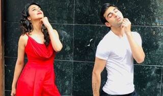 Posers! Divyanka Takes Important Tips From Her Co-Star Abhishek