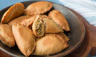 Healthy Holi: Make These  Delish Gujias
